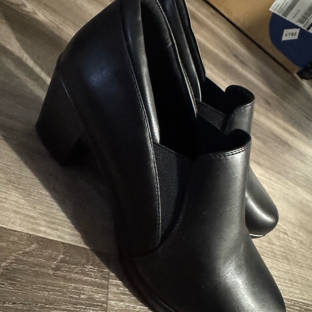 Dream Pairs Black Ankle Bootie Heels | Slip-On Work Shoes | Size 9 Wide